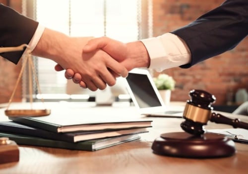 The Pros and Cons of Hiring a Public Defender or a Private Lawyer